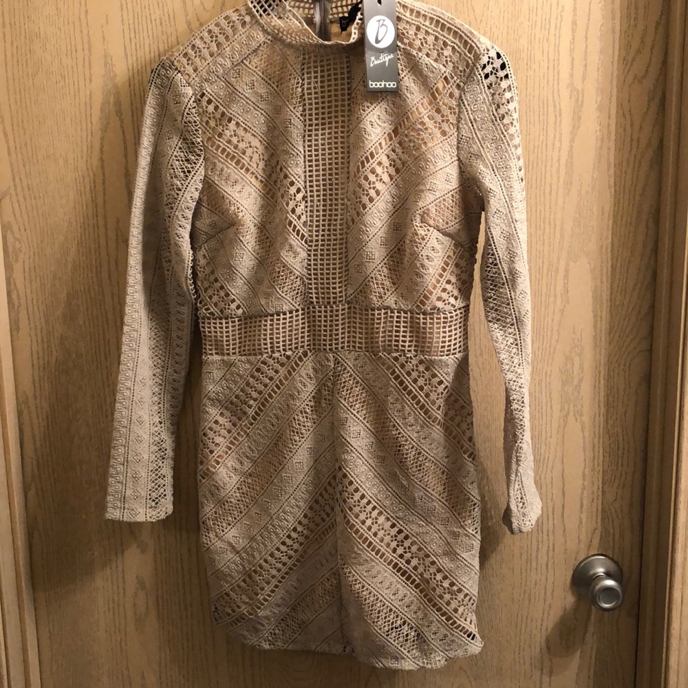 BOOHOO DRESS NWT